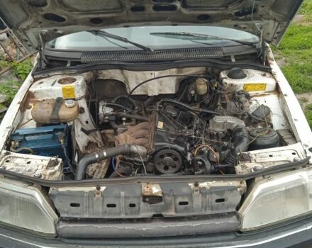 Белый Рено 25, объемом двигателя 2 л и пробегом 458 тыс. км за 858 $, фото 4 на Automoto.ua