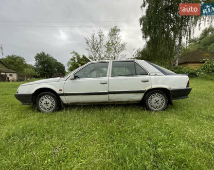 Белый Рено 25, объемом двигателя 2.2 л и пробегом 430 тыс. км за 750 $, фото 9 на Automoto.ua