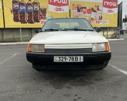 Рено 25 1988 у Могилев-Подольском на Automoto.ua Білий Рено 25, об'ємом двигуна 0 л та пробігом 297 тис. км за 2350 $, фото 2 на Automoto.ua