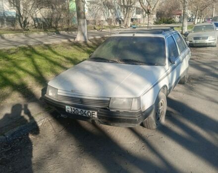 Белый Рено 25, объемом двигателя 0 л и пробегом 400 тыс. км за 400 $, фото 1 на Automoto.ua