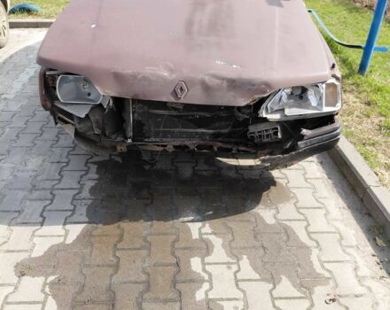 Коричневий Рено 25, об'ємом двигуна 2.2 л та пробігом 268 тис. км за 1000 $, фото 1 на Automoto.ua