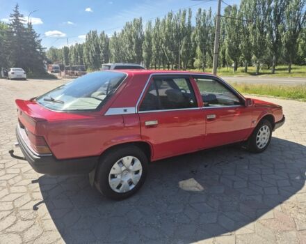 Красный Рено 25, объемом двигателя 2 л и пробегом 320 тыс. км за 750 $, фото 1 на Automoto.ua
