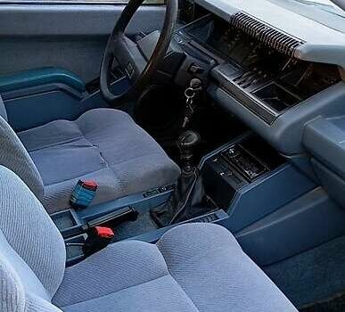 Серый Рено 25, объемом двигателя 2.2 л и пробегом 111 тыс. км за 850 $, фото 10 на Automoto.ua