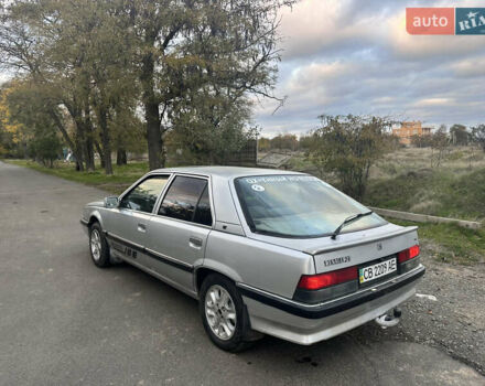 Рено 25 1985 у Одесі на Automoto.ua Сірий Рено 25, об'ємом двигуна 2 л та пробігом 300 тис. км за 1500 $, фото 4 на Automoto.ua