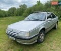 Серый Рено 25, объемом двигателя 2 л и пробегом 300 тыс. км за 630 $, фото 1 на Automoto.ua