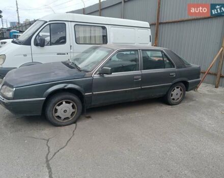 Рено 25 1990 у Києві на Automoto.ua Сірий Рено 25, об'ємом двигуна 2.8 л та пробігом 260 тис. км за 800 $, фото 2 на Automoto.ua