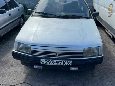 Рено 25 1986 у Чернігові на Automoto.ua Сірий Рено 25, об'ємом двигуна 2.1 л та пробігом 200 тис. км за 1000 $, фото 1 на Automoto.ua