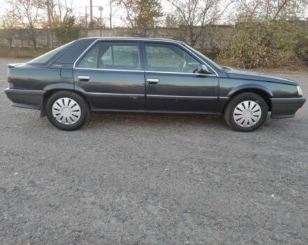 Рено 25 1990 в Ровно на Automoto.ua Синий Рено 25, объемом двигателя 2.2 л и пробегом 200 тыс. км за 1400 $, фото 2 на Automoto.ua