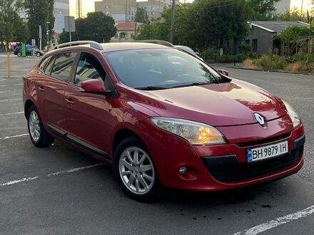 Червоний Рено 3, об'ємом двигуна 1.5 л та пробігом 26500 тис. км за 6300 $, фото 1 на Automoto.ua