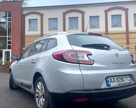 Серый Рено 3, объемом двигателя 1.5 л и пробегом 29800 тыс. км за 5700 $, фото 4 на Automoto.ua