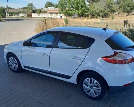 Белый Рено 4, объемом двигателя 1.5 л и пробегом 300 тыс. км за 5999 $, фото 3 на Automoto.ua