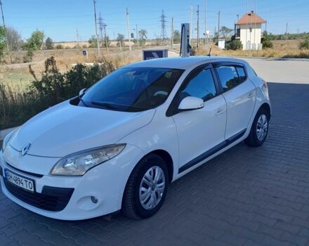 Белый Рено 4, объемом двигателя 1.5 л и пробегом 300 тыс. км за 5999 $, фото 8 на Automoto.ua
