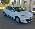 Белый Рено 4, объемом двигателя 1.5 л и пробегом 300 тыс. км за 5999 $, фото 1 на Automoto.ua