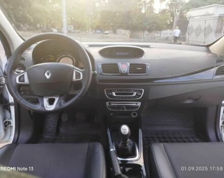 Рено 4 2011 у Одесі на Automoto.ua Білий Рено 4, об'ємом двигуна 1.5 л та пробігом 278 тис. км за 5500 $, фото 8 на Automoto.ua