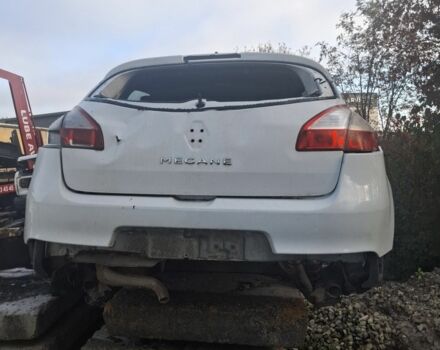Белый Рено 4, объемом двигателя 6 л и пробегом 250 тыс. км за 700 $, фото 1 на Automoto.ua