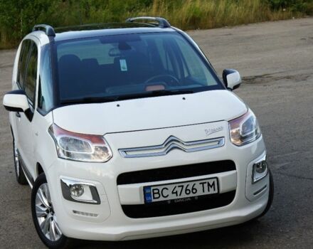 Білий Рено 4, об'ємом двигуна 1.4 л та пробігом 149 тис. км за 6000 $, фото 3 на Automoto.ua