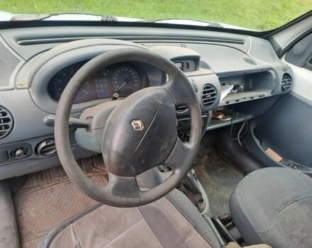Белый Рено 4, объемом двигателя 2 л и пробегом 300 тыс. км за 1450 $, фото 3 на Automoto.ua