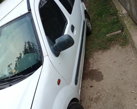 Белый Рено 4, объемом двигателя 1.3 л и пробегом 2 тыс. км за 2200 $, фото 3 на Automoto.ua