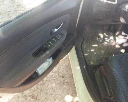 Белый Рено 4, объемом двигателя 1.5 л и пробегом 350 тыс. км за 6600 $, фото 11 на Automoto.ua