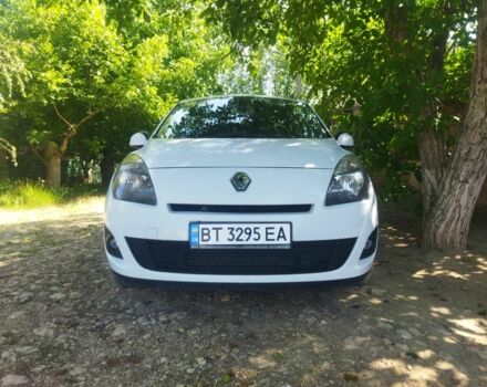 Белый Рено 4, объемом двигателя 1.5 л и пробегом 350 тыс. км за 6600 $, фото 10 на Automoto.ua