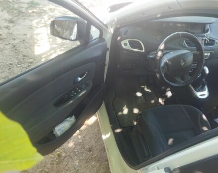 Белый Рено 4, объемом двигателя 1.5 л и пробегом 350 тыс. км за 6600 $, фото 5 на Automoto.ua