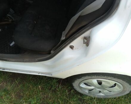 Білий Рено 4, об'ємом двигуна 1.4 л та пробігом 370 тис. км за 1650 $, фото 5 на Automoto.ua