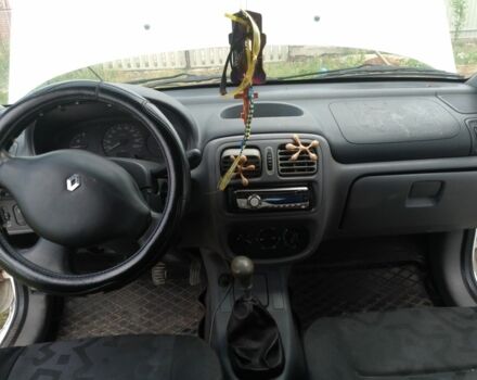 Білий Рено 4, об'ємом двигуна 1.4 л та пробігом 370 тис. км за 1650 $, фото 4 на Automoto.ua
