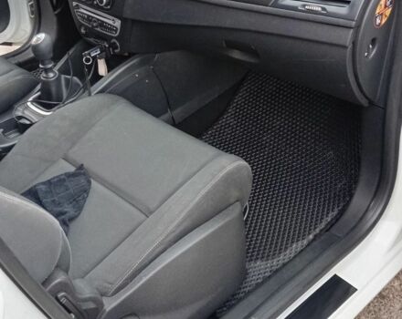 Білий Рено 4, об'ємом двигуна 1.5 л та пробігом 260 тис. км за 6500 $, фото 4 на Automoto.ua