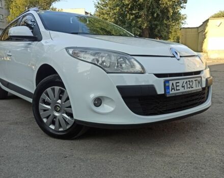 Белый Рено 4, объемом двигателя 1.5 л и пробегом 215 тыс. км за 6500 $, фото 1 на Automoto.ua