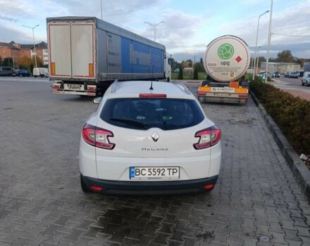 Белый Рено 4, объемом двигателя 1.6 л и пробегом 227 тыс. км за 8300 $, фото 3 на Automoto.ua
