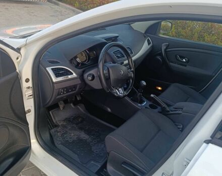 Белый Рено 4, объемом двигателя 1.6 л и пробегом 227 тыс. км за 8300 $, фото 8 на Automoto.ua