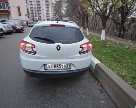 Белый Рено 4, объемом двигателя 0 л и пробегом 211 тыс. км за 9800 $, фото 2 на Automoto.ua