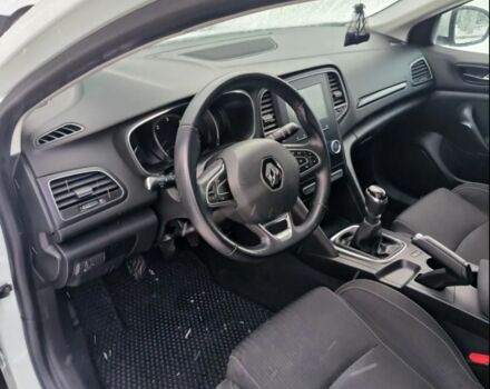 Белый Рено 4, объемом двигателя 1.5 л и пробегом 251 тыс. км за 261 $, фото 6 на Automoto.ua