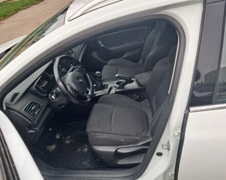 Белый Рено 4, объемом двигателя 1.5 л и пробегом 131 тыс. км за 12750 $, фото 10 на Automoto.ua