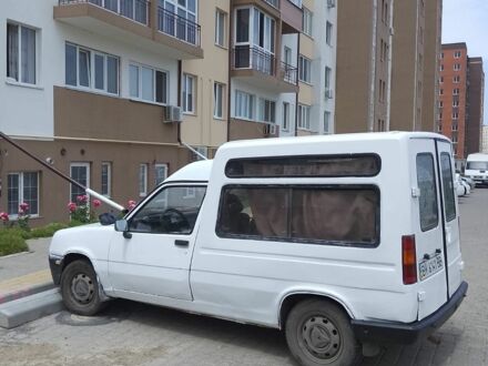 Рено 4 1990 в Одессе на Automoto.ua Белый Рено 4, объемом двигателя 1.4 л и пробегом 150 тыс. км за 1200 $, фото 1 на Automoto.ua
