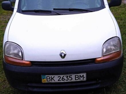Білий Рено 4, об'ємом двигуна 1.5 л та пробігом 183 тис. км за 2600 $, фото 1 на Automoto.ua