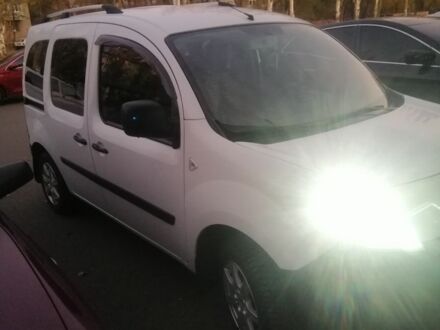 Рено 4 2010 в Кривом Роге на Automoto.ua Белый Рено 4, объемом двигателя 1.5 л и пробегом 192 тыс. км за 7500 $, фото 1 на Automoto.ua