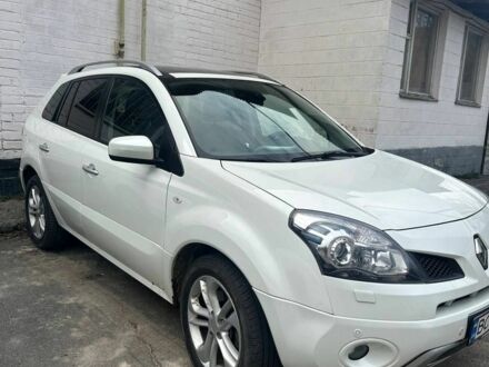 Белый Рено 4, объемом двигателя 2 л и пробегом 290 тыс. км за 10400 $, фото 1 на Automoto.ua