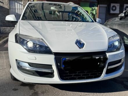 Білий Рено 4, об'ємом двигуна 1.5 л та пробігом 250 тис. км за 9000 $, фото 1 на Automoto.ua