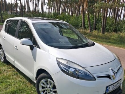 Білий Рено 4, об'ємом двигуна 1.5 л та пробігом 243 тис. км за 7900 $, фото 1 на Automoto.ua
