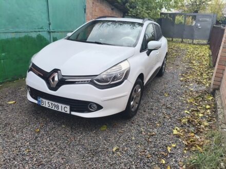 Рено 4 2015 у Полтаві на Automoto.ua Білий Рено 4, об'ємом двигуна 1.5 л та пробігом 270 тис. км за 6700 $, фото 1 на Automoto.ua