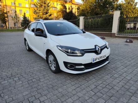 Рено 4 2015 в Запорожье на Automoto.ua Белый Рено 4, объемом двигателя 1.5 л и пробегом 242 тыс. км за 9100 $, фото 1 на Automoto.ua