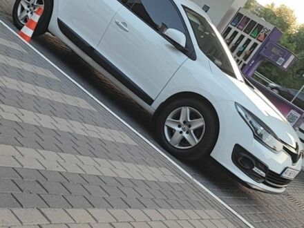 Белый Рено 4, объемом двигателя 0 л и пробегом 211 тыс. км за 9800 $, фото 1 на Automoto.ua