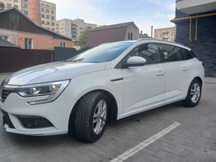 Рено 4 2017 у Житомирі на Automoto.ua Білий Рено 4, об'ємом двигуна 1.5 л та пробігом 237 тис. км за 10950 $, фото 1 на Automoto.ua