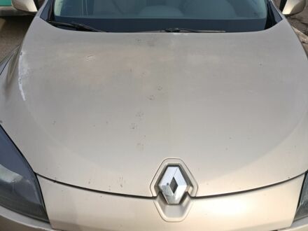 Бежевий Рено 4, об'ємом двигуна 1.5 л та пробігом 248 тис. км за 6000 $, фото 1 на Automoto.ua