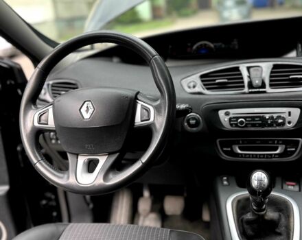 Чорний Рено 4, об'ємом двигуна 1.6 л та пробігом 190 тис. км за 6000 $, фото 7 на Automoto.ua