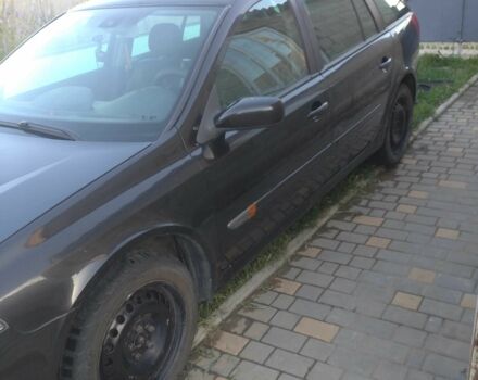 Черный Рено 4, объемом двигателя 2.2 л и пробегом 380 тыс. км за 3900 $, фото 4 на Automoto.ua