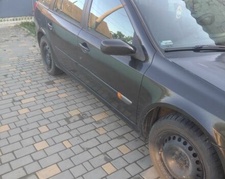 Черный Рено 4, объемом двигателя 2.2 л и пробегом 380 тыс. км за 3900 $, фото 3 на Automoto.ua