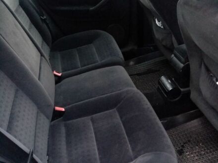 Черный Рено 4, объемом двигателя 1.6 л и пробегом 295 тыс. км за 3900 $, фото 1 на Automoto.ua