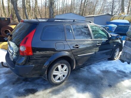 Черный Рено 4, объемом двигателя 2 л и пробегом 83 тыс. км за 750 $, фото 1 на Automoto.ua